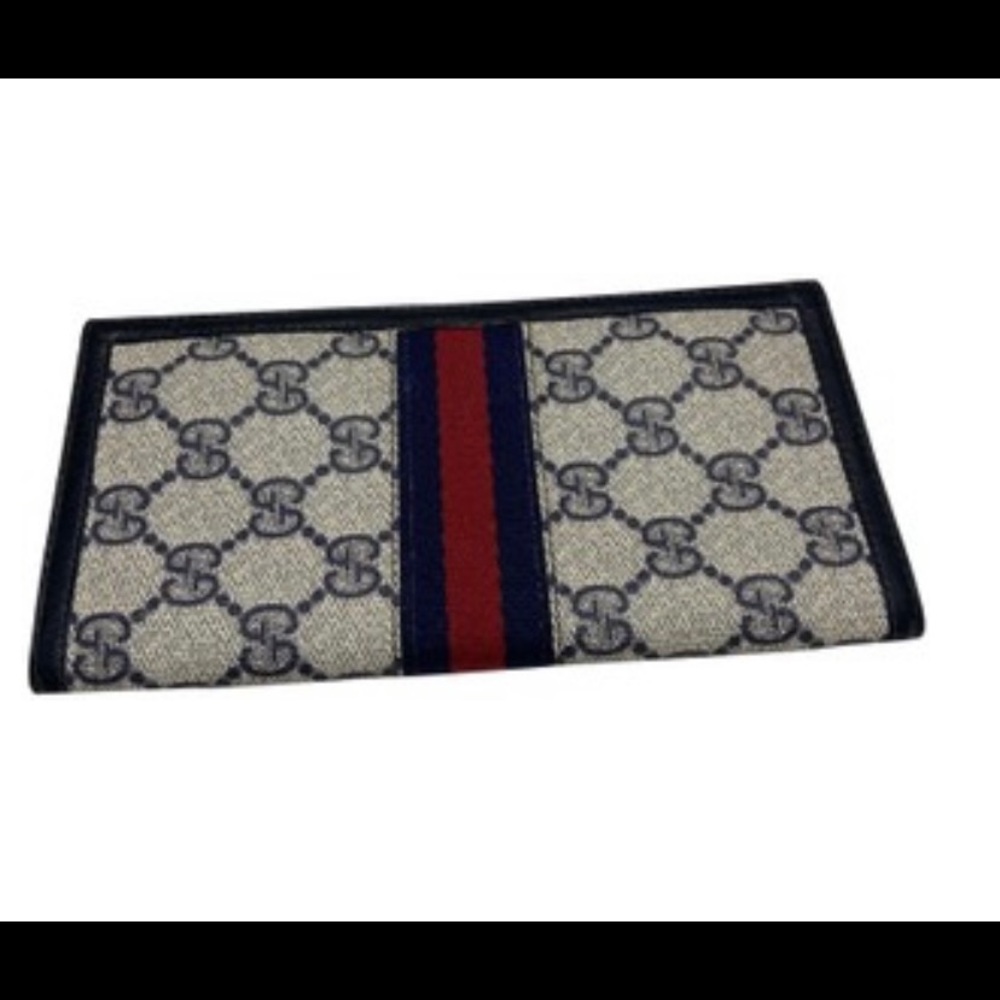 Gucci supreme vintage check book